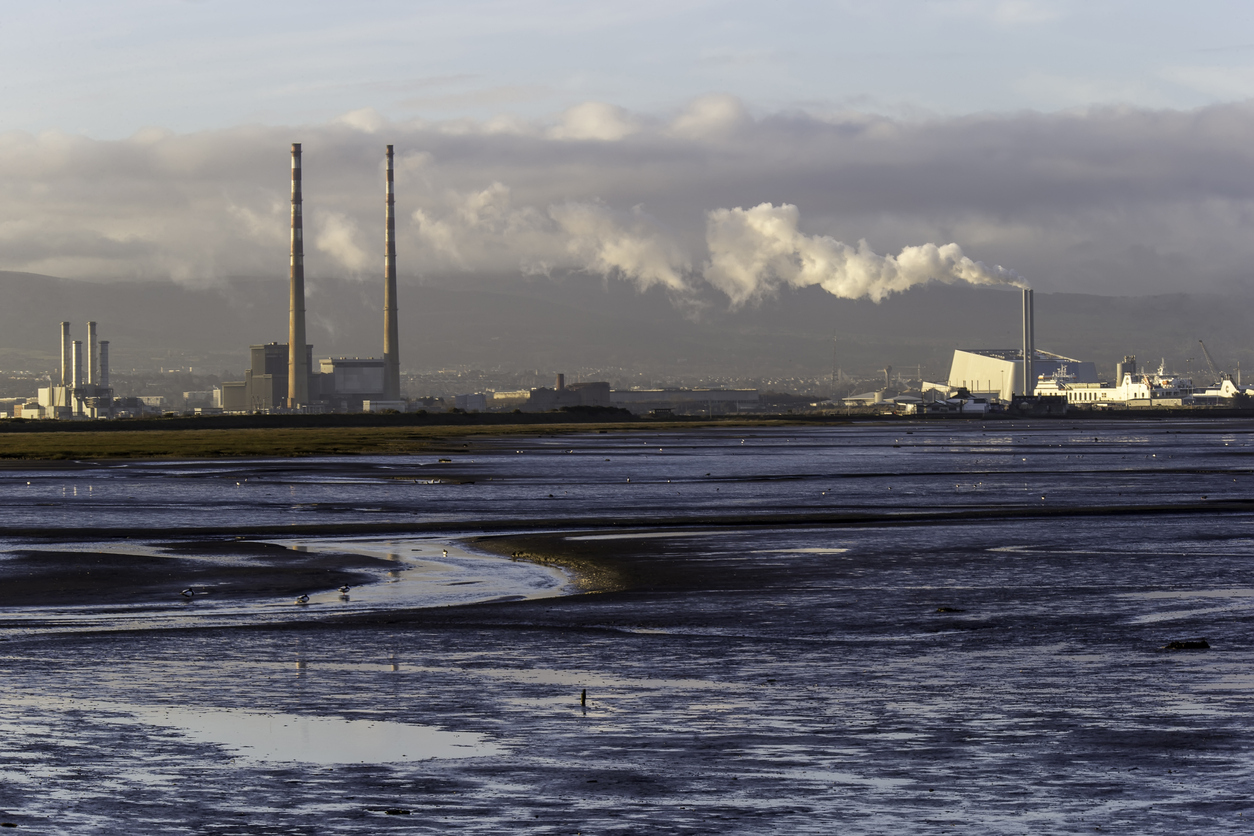 Poolbeg-towers-and-incinerator